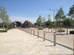 Cité Lemay et Sainte Marie à Pecquencourt, réaménagement de la place centrale, Savart Paysage paysagistes, Maîtrise d’ouvrage Ville de Pecquencourt